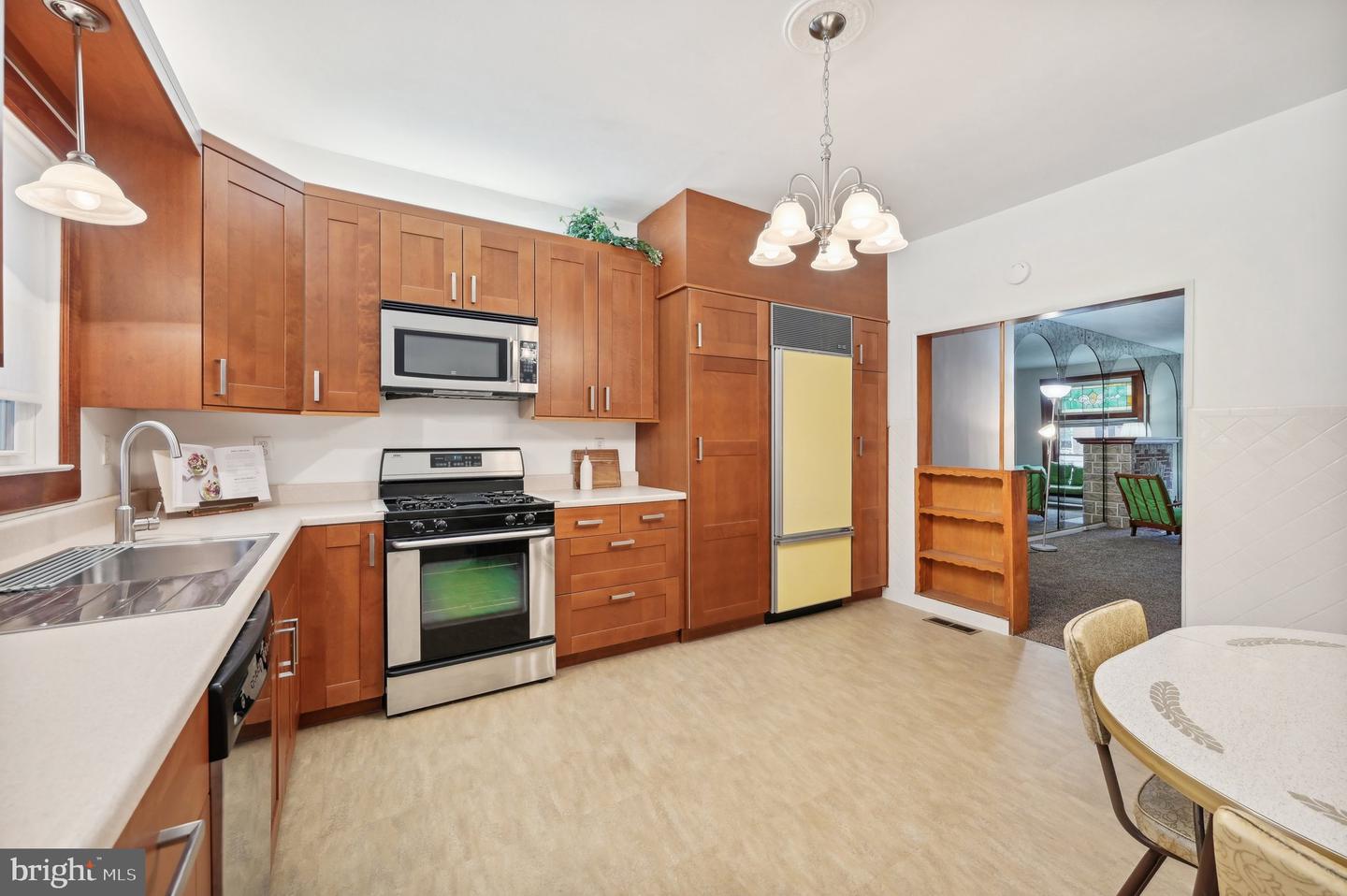 16 Ellwood Ave Property Photo 15