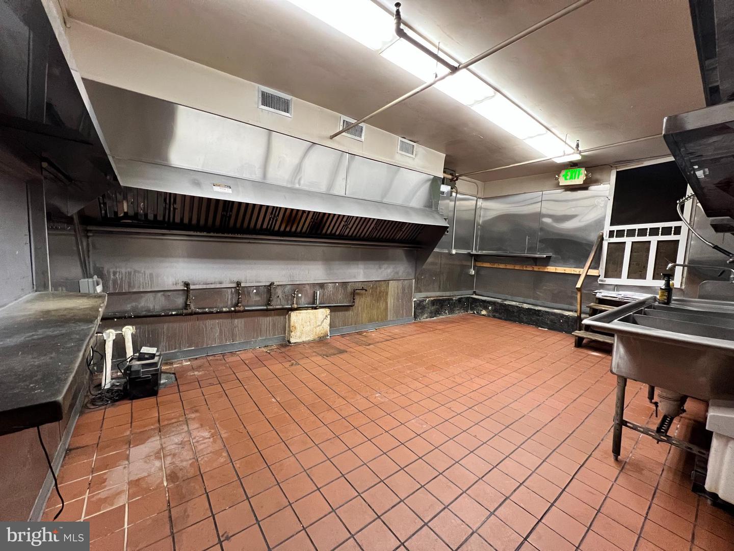 1708 Fleet St Property Photo 15