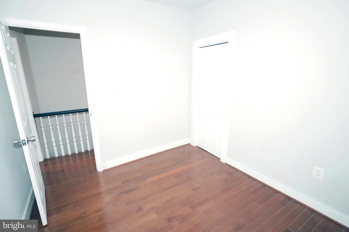 1519 W Lombard St Property Photo 10