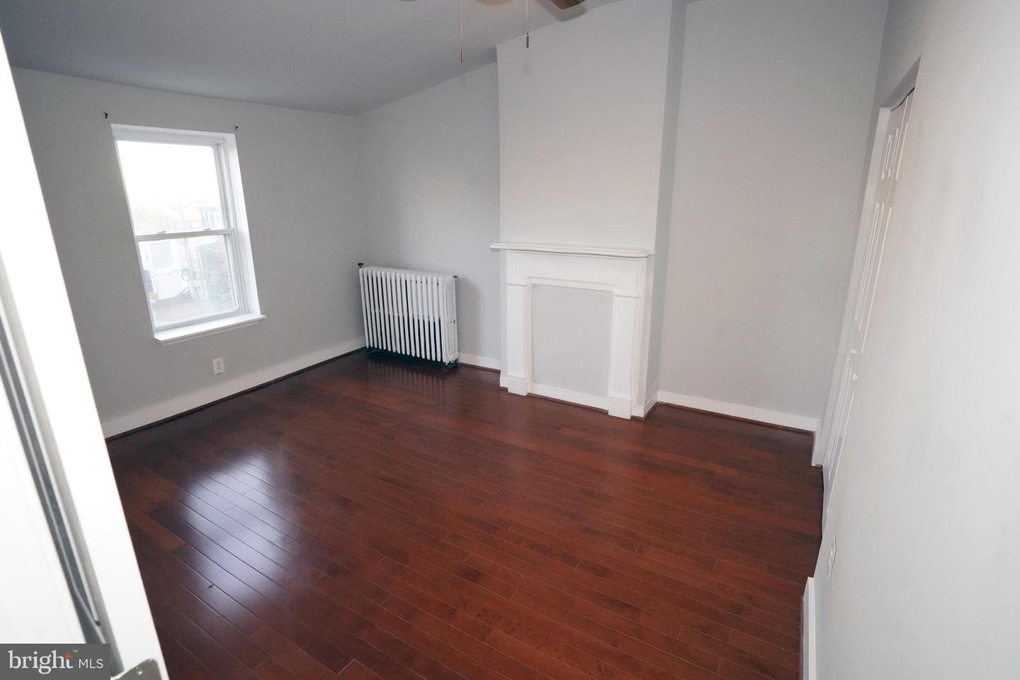 1519 W Lombard St Property Photo 11