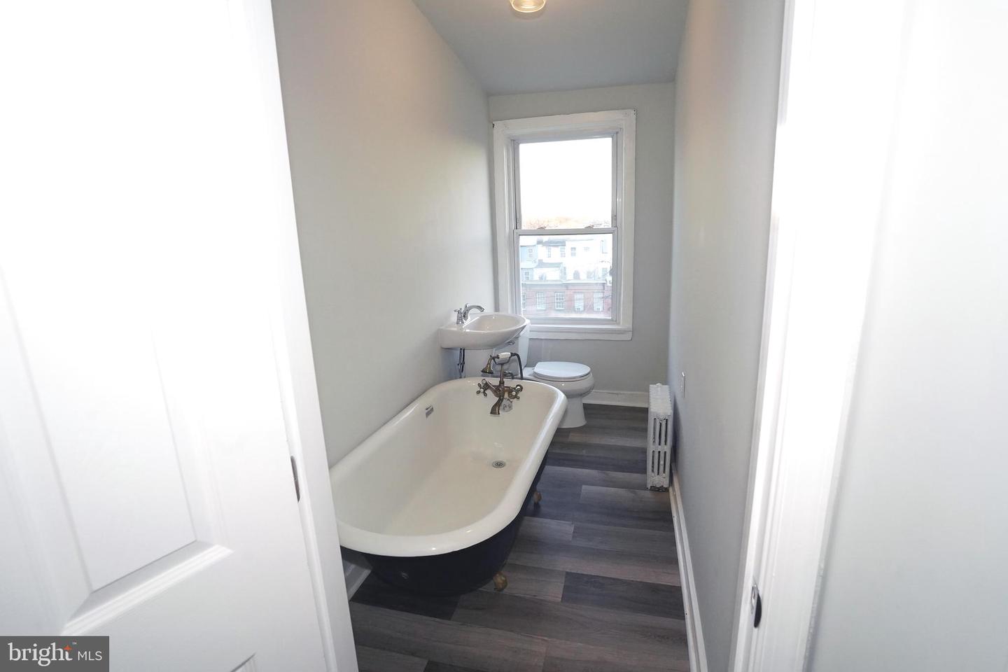 1519 W Lombard St Property Photo 14