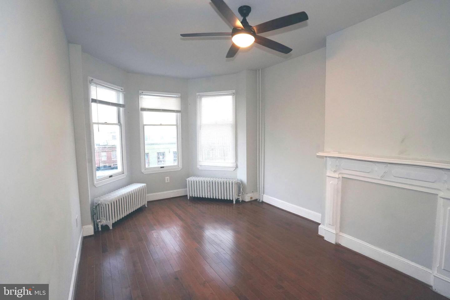 1519 W Lombard St Property Photo 20