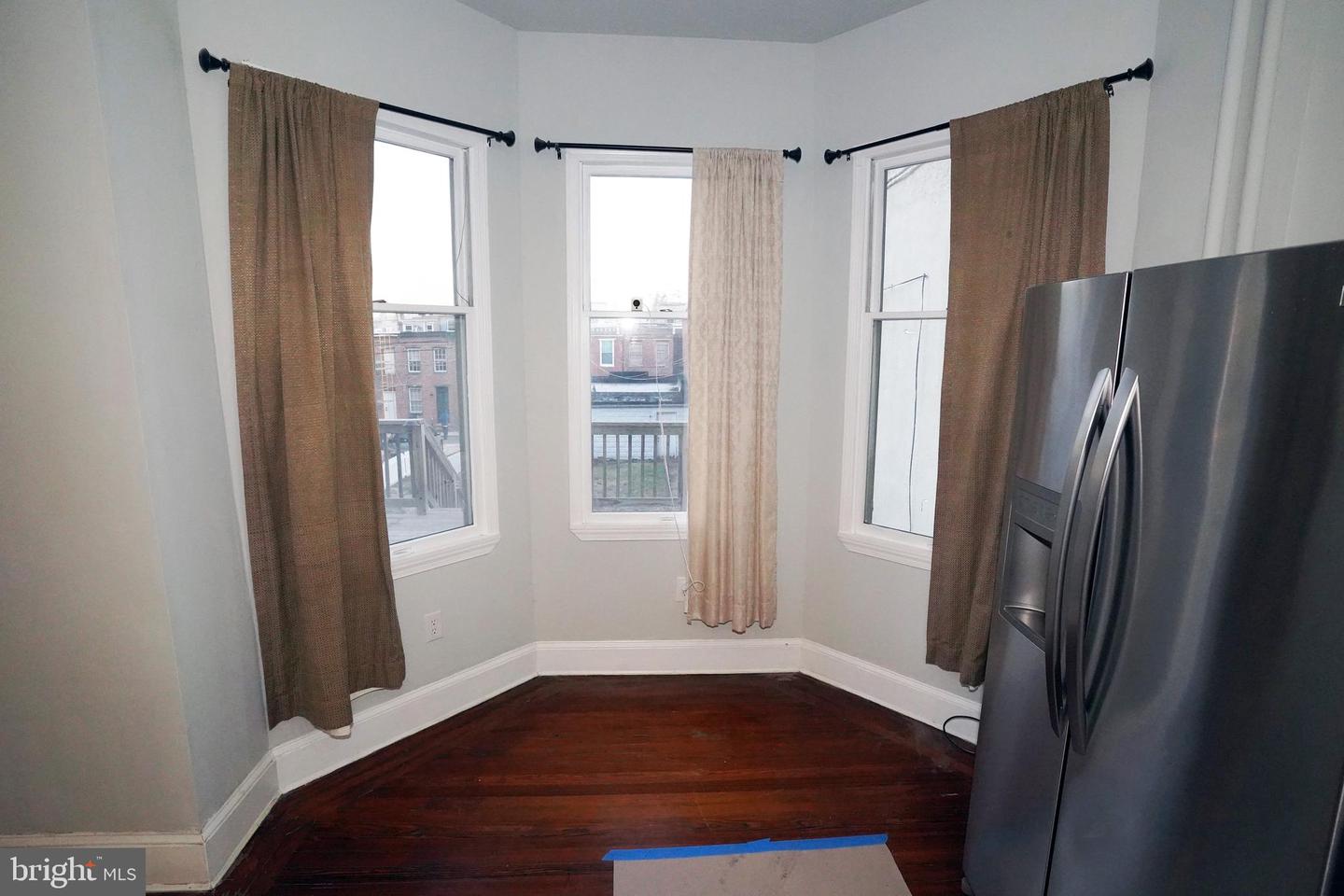 1519 W Lombard St Property Photo 23