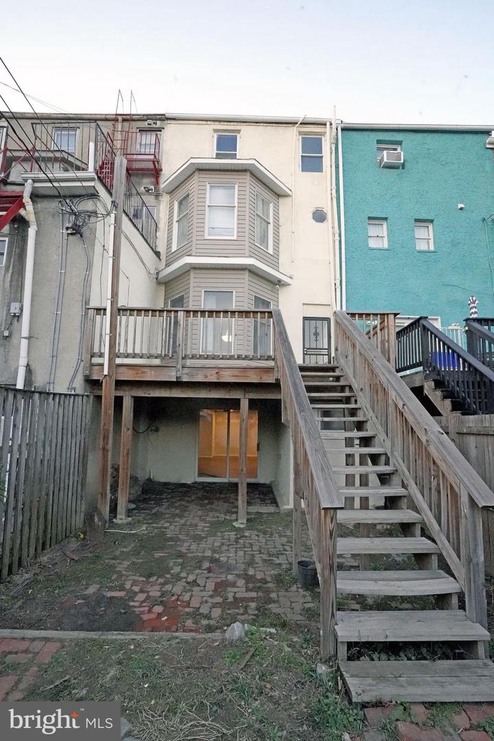 1519 W Lombard St Property Photo 31