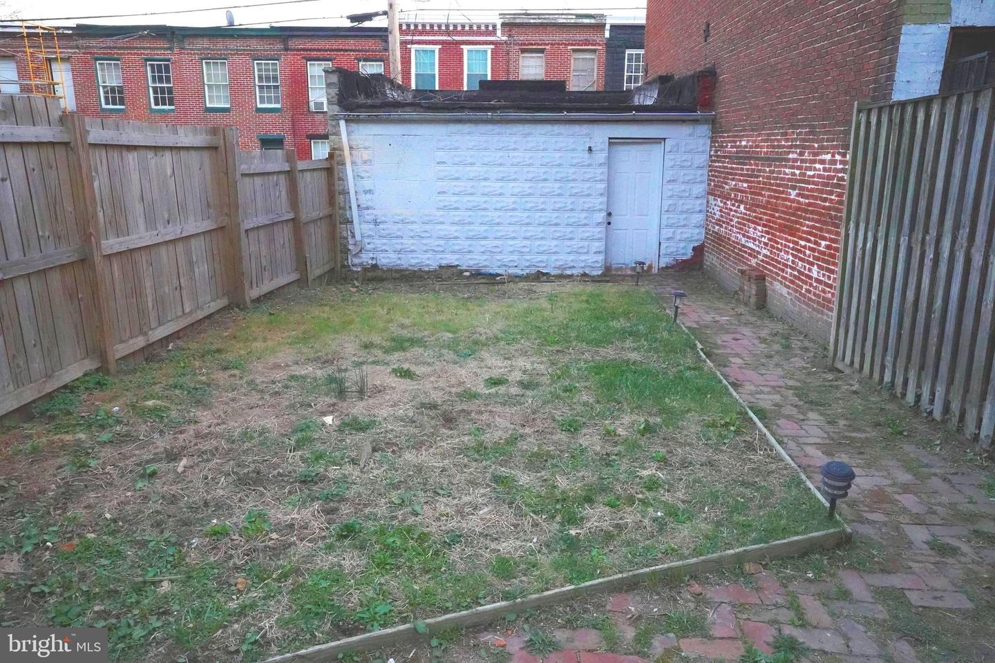 1519 W Lombard St Property Photo 34