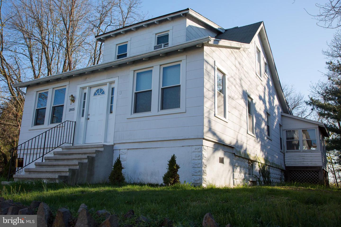 2805 Evergreen Ave Property Photo 1