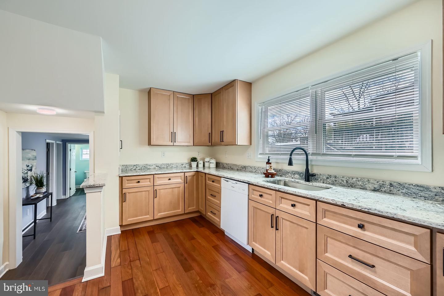 7213 Glenoak Ave Property Photo 14