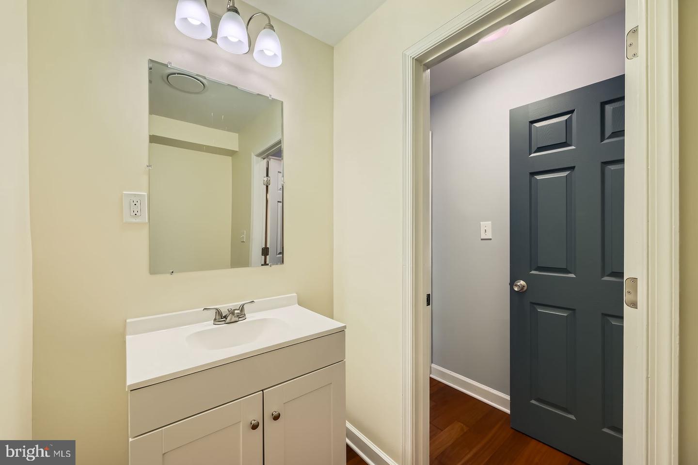 7213 Glenoak Ave Property Photo 19