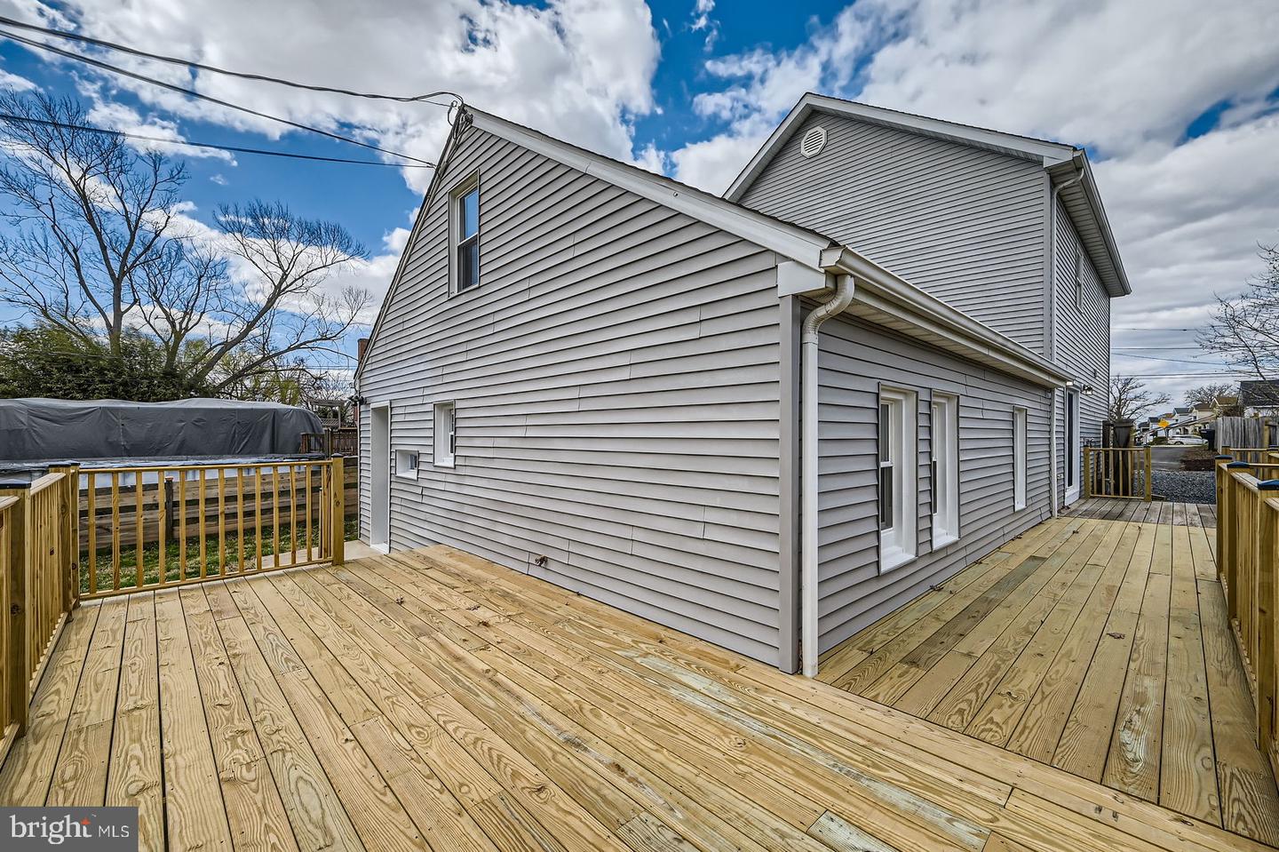 7213 Glenoak Ave Property Photo 41