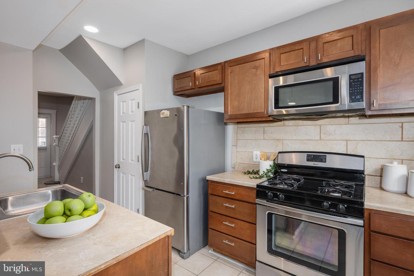 3933 Greenmount Ave Property Photo 7