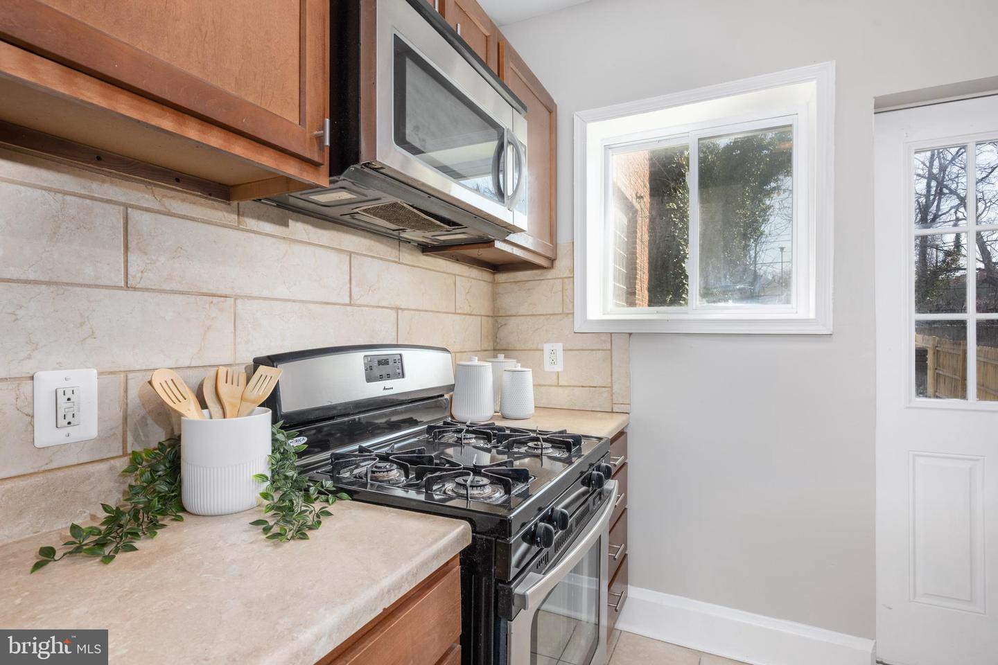 3933 Greenmount Ave Property Photo 15