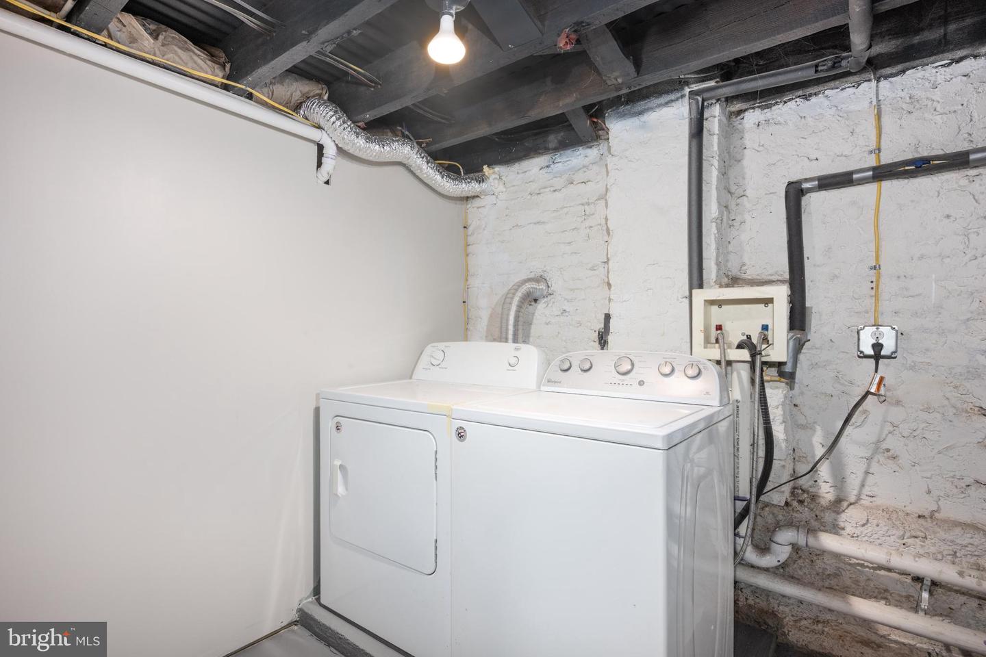 3933 Greenmount Ave Property Photo 31