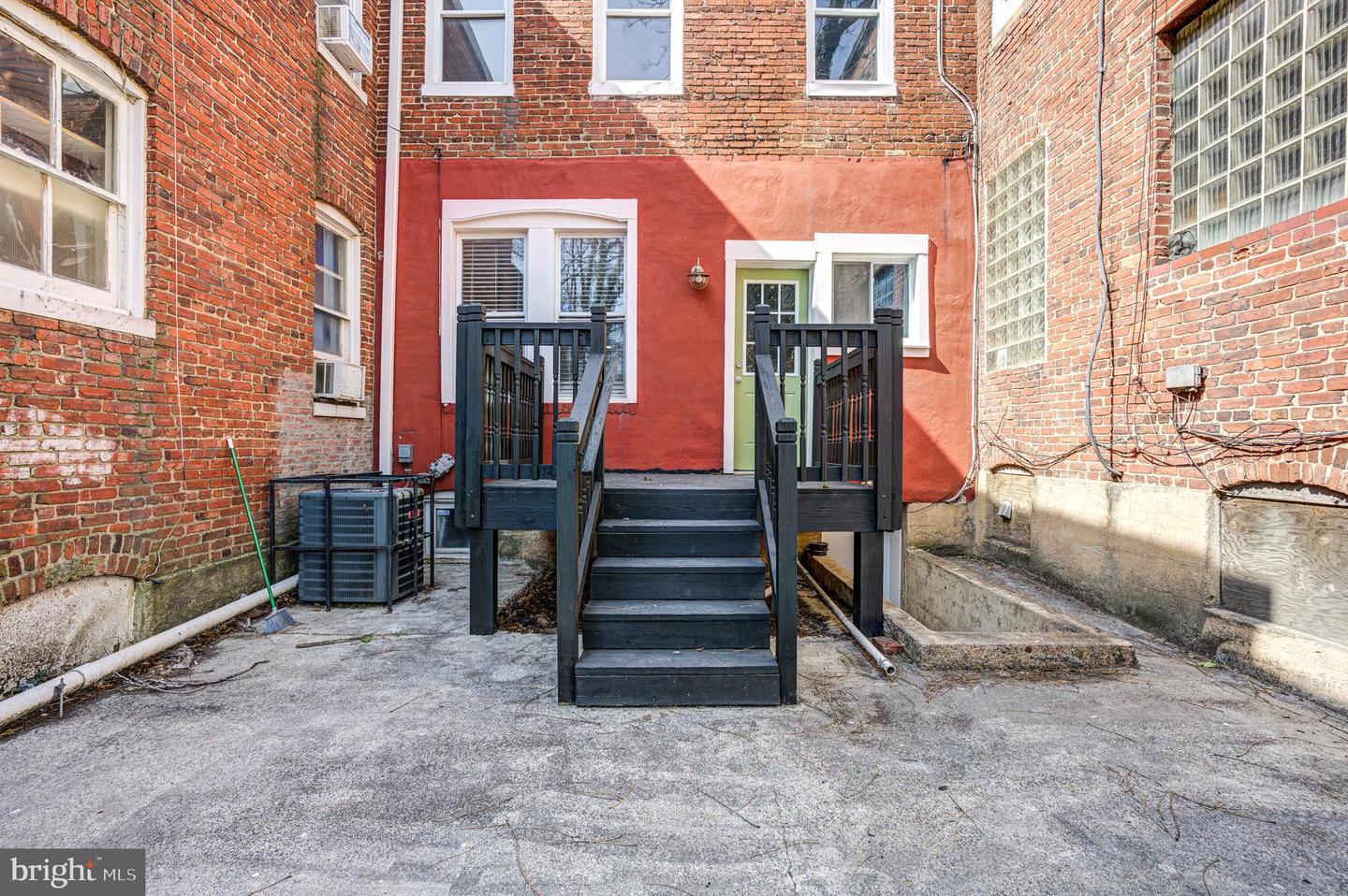 3933 Greenmount Ave Property Photo 35