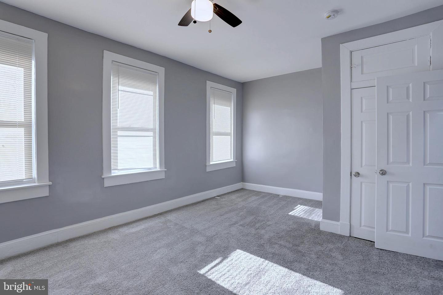 4104 Fairview Ave Property Photo 12