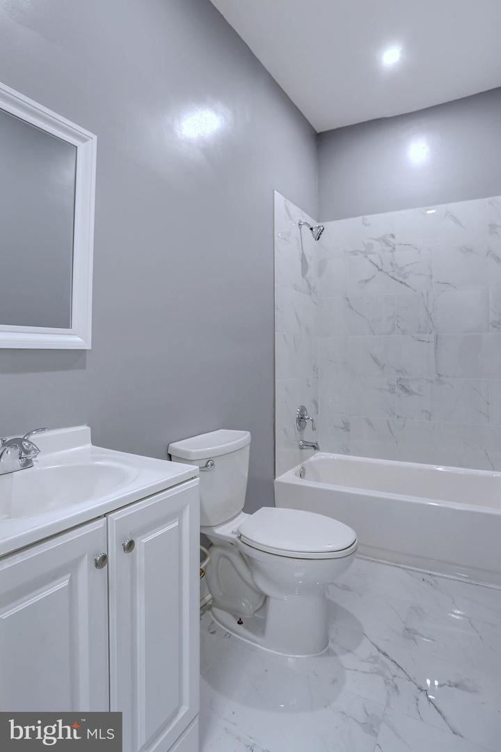 4104 Fairview Ave Property Photo 19