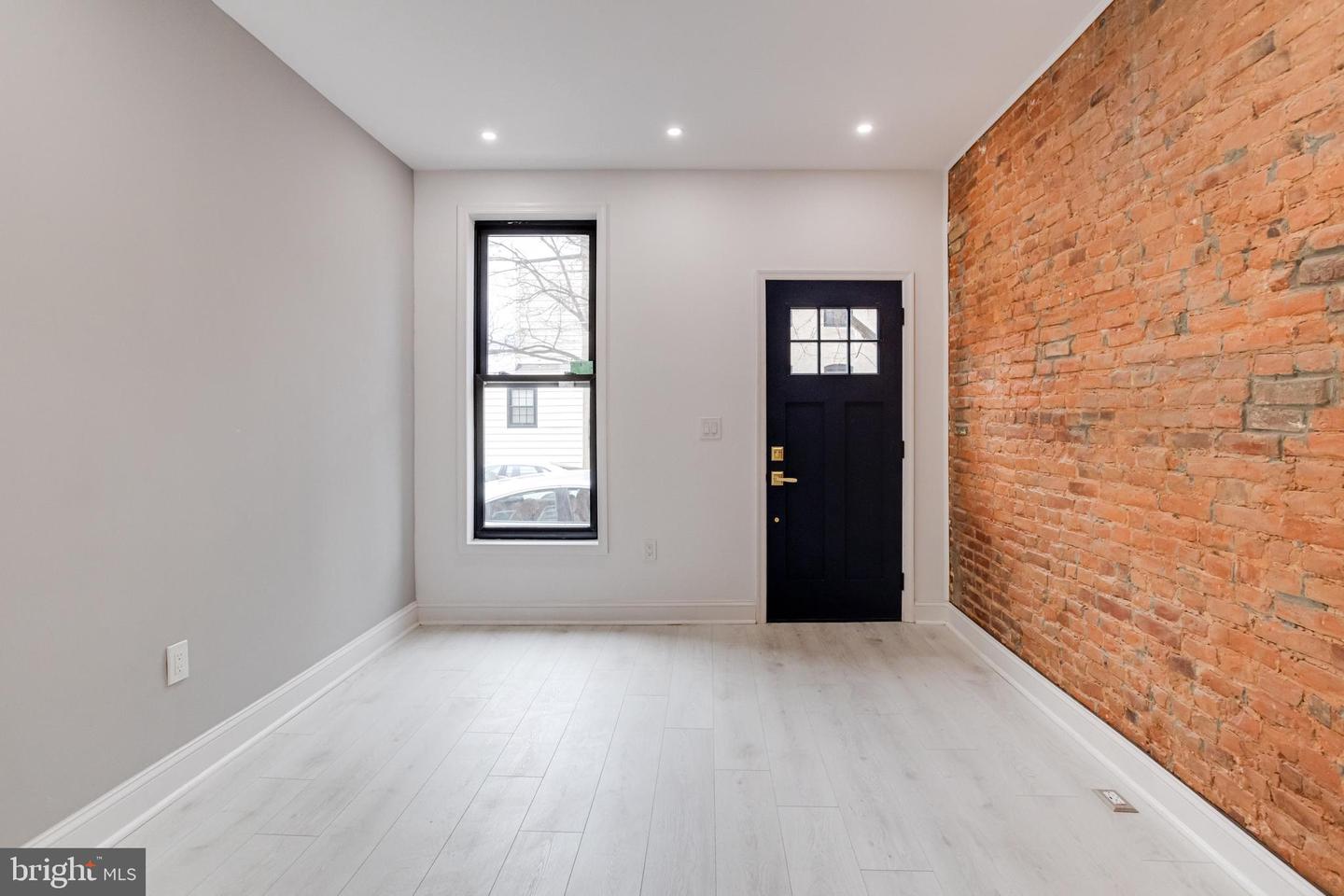 31 Birckhead St Property Photo 6