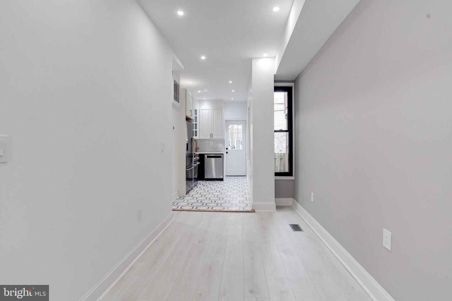 31 Birckhead St Property Photo 9