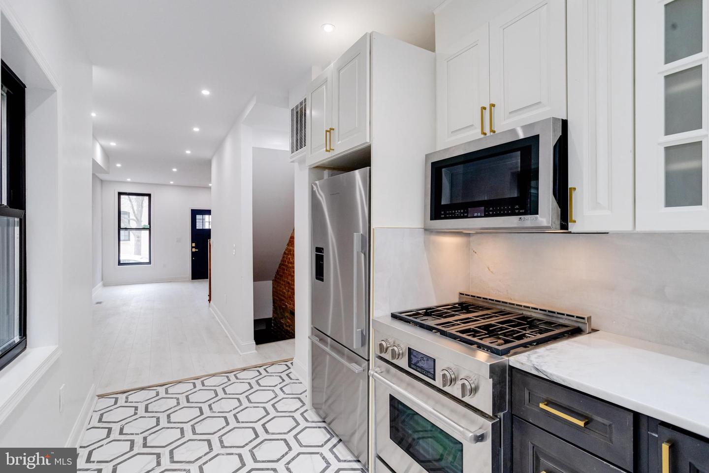31 Birckhead St Property Photo 17