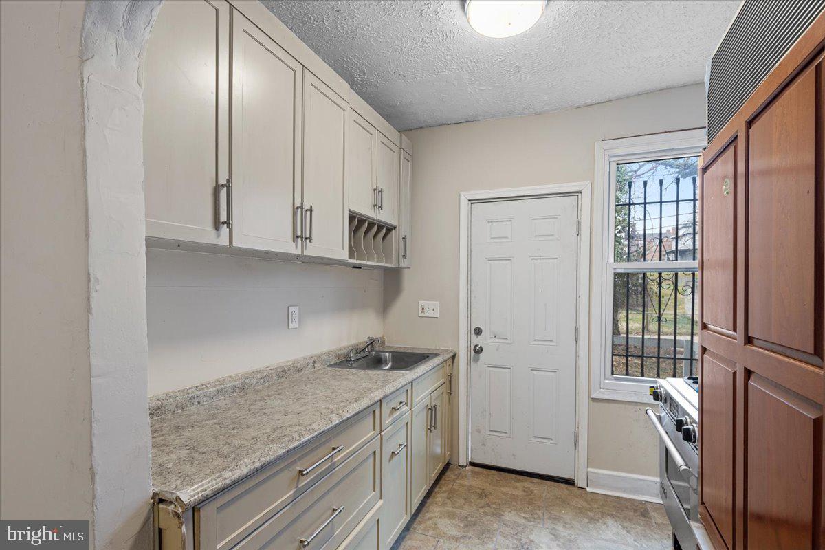 2312 Allendale Rd Property Photo 8