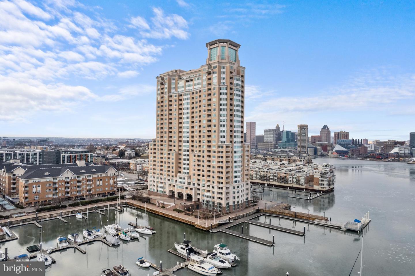 100 Harborview Dr #904 Property Photo