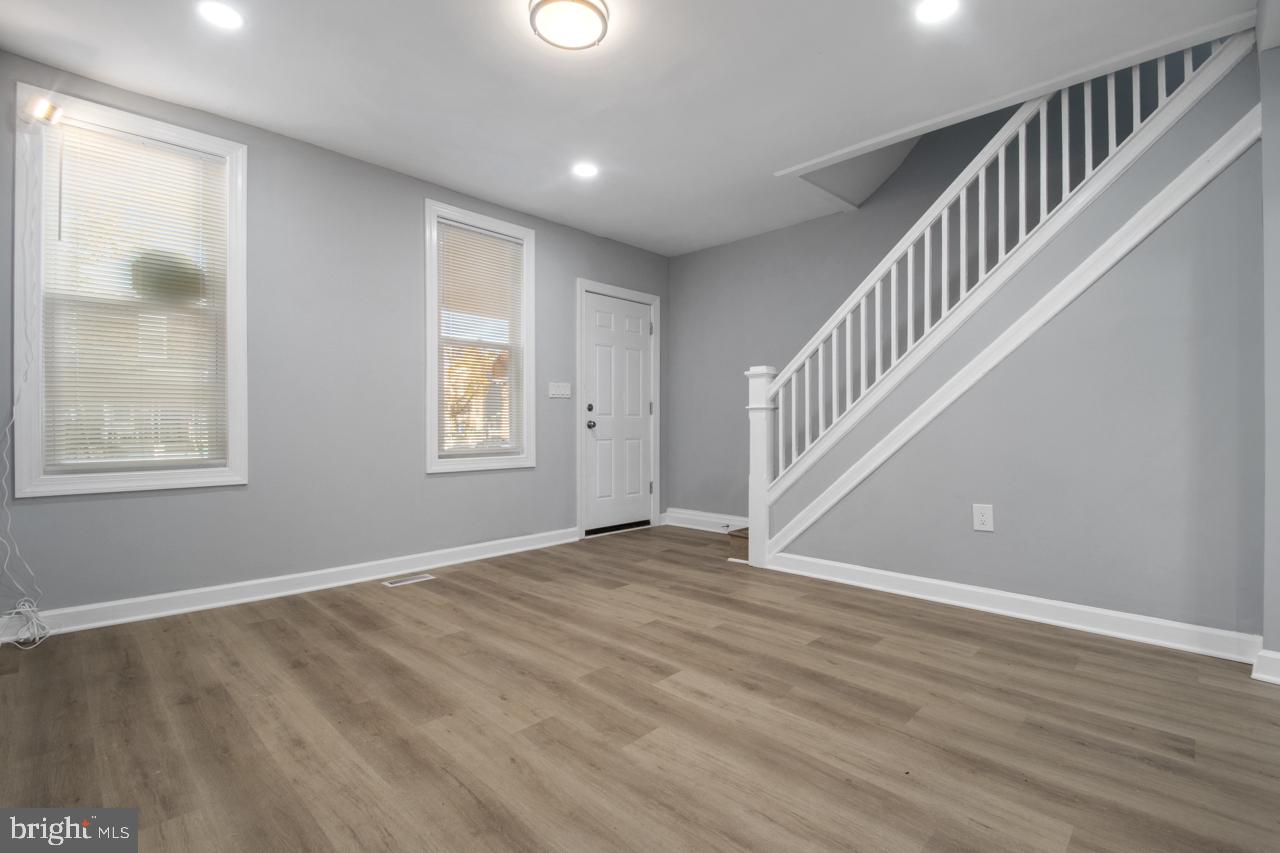 1202 Darley Ave Property Photo 9