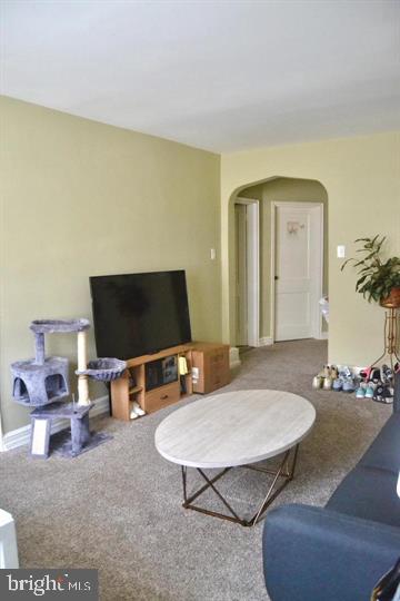 3711 W Franklin St Property Photo 7