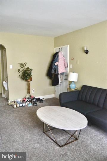3711 W Franklin St Property Photo 9