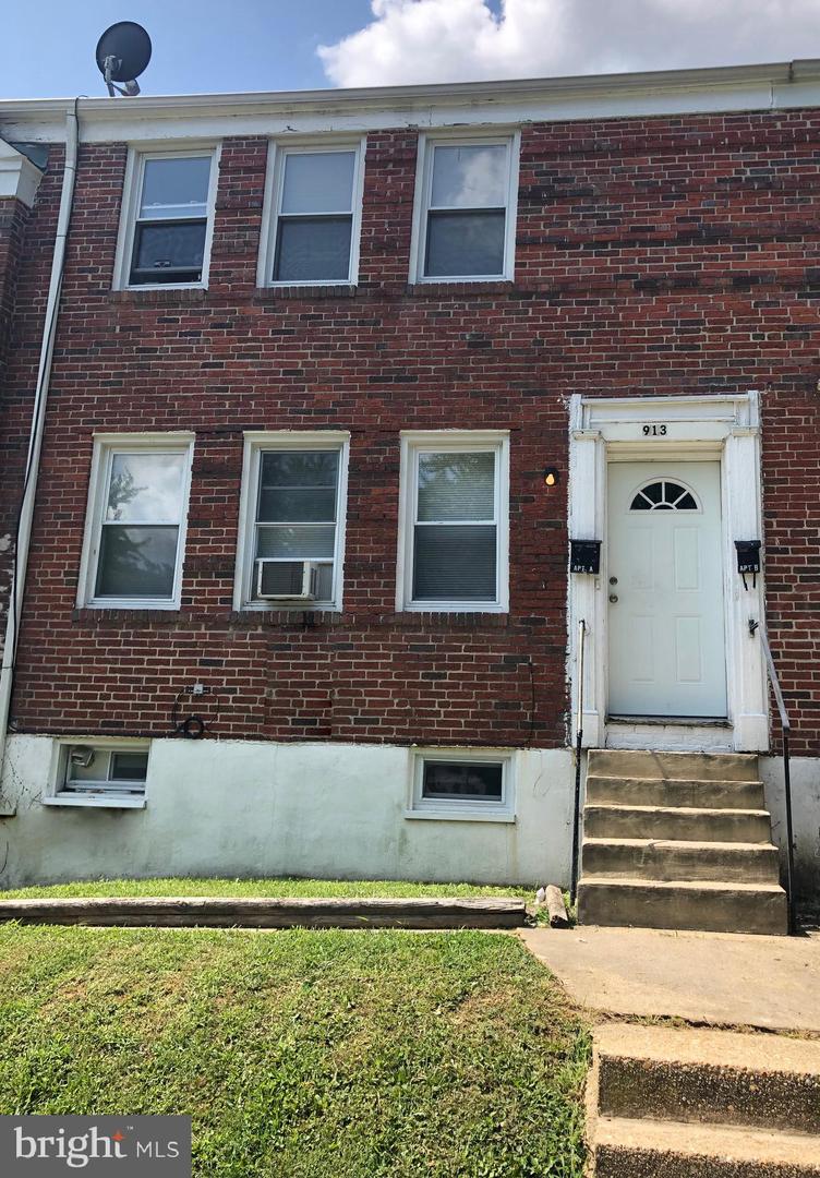 913 Saint Dunstans Rd Property Photo