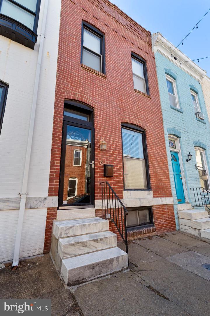 6 Decker Ave Property Photo 1