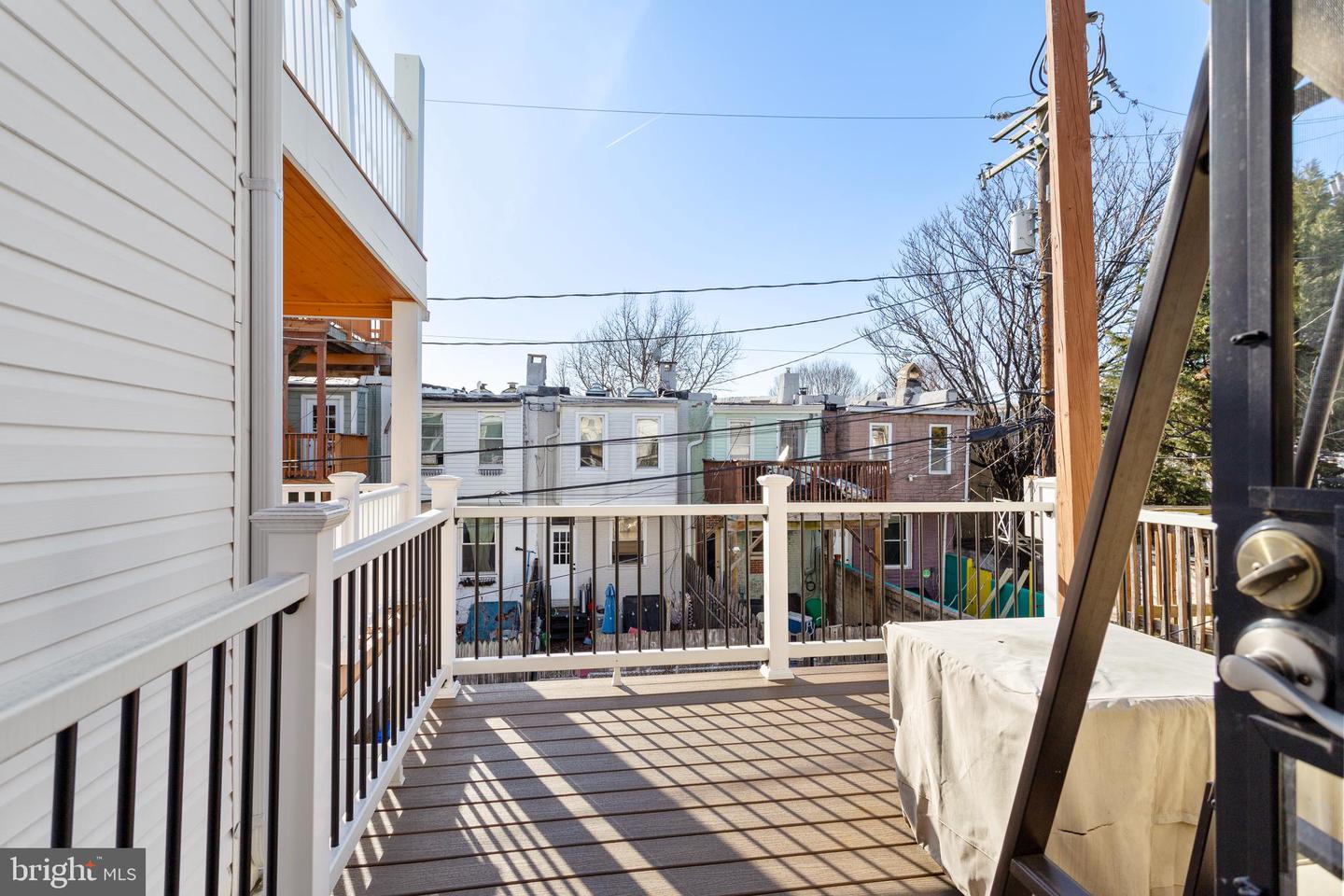 6 Decker Ave Property Photo 25