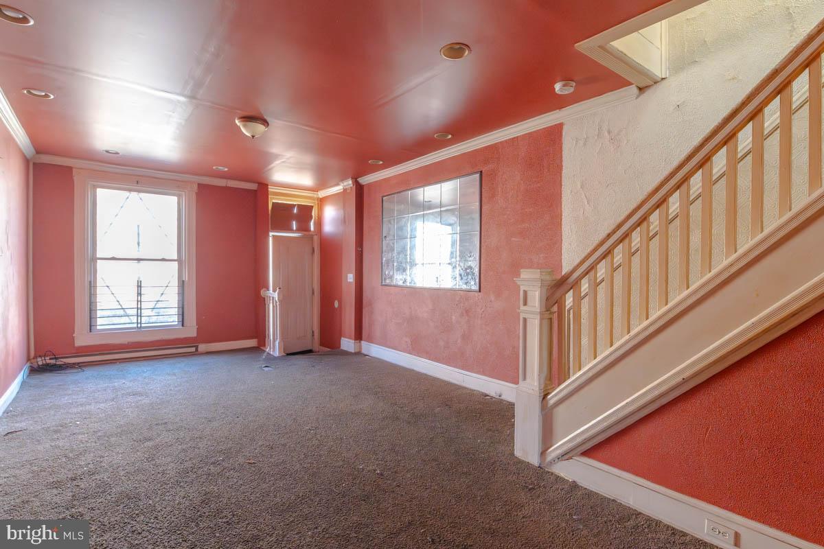 419 Furrow St Property Photo 5