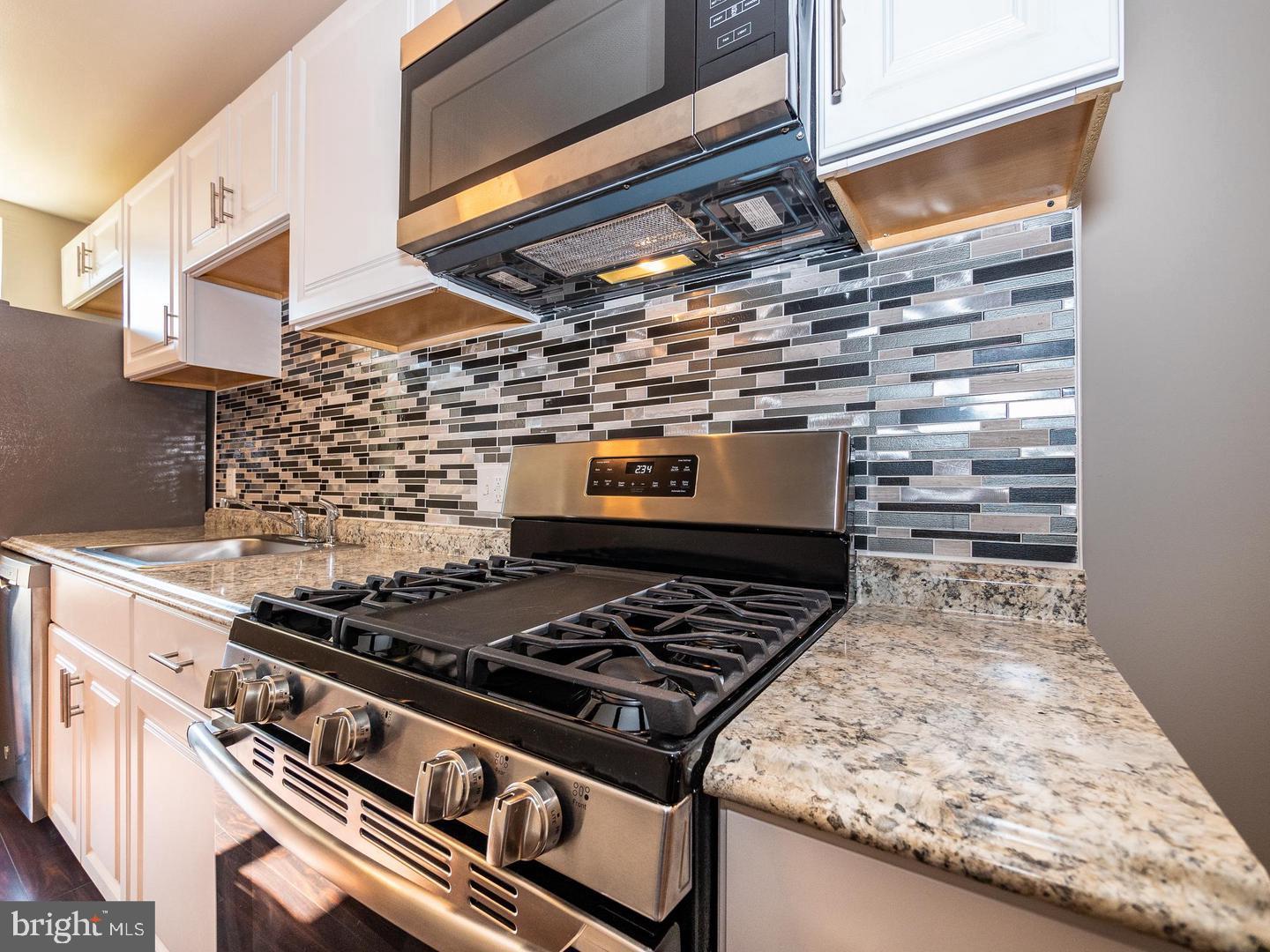 2923 W Lanvale St Property Photo 2