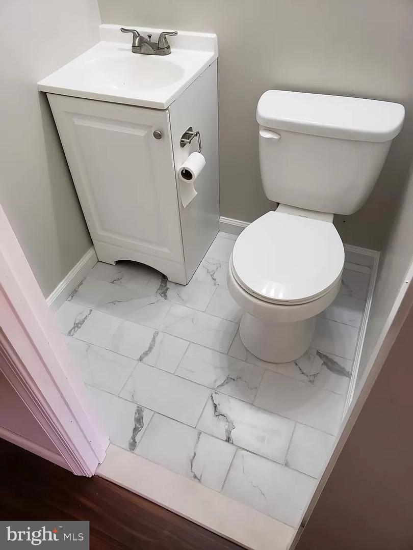 2923 W Lanvale St Property Photo 5