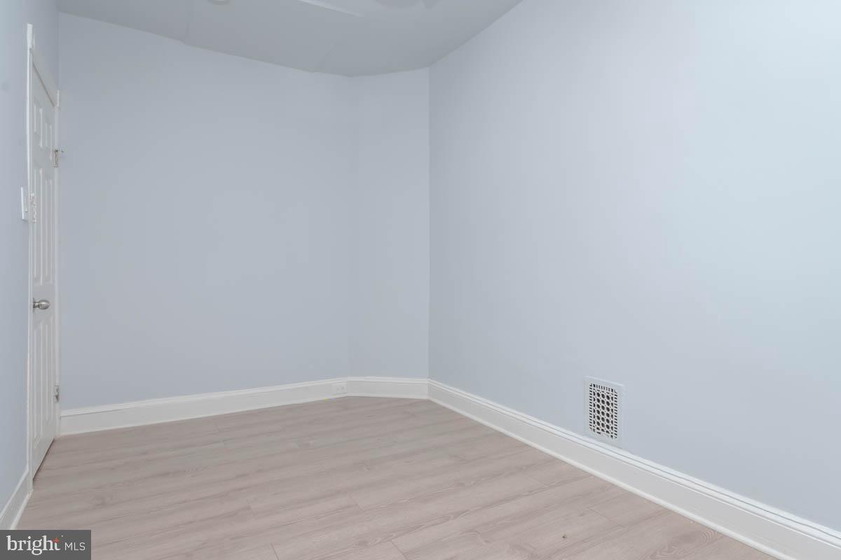1515 N Montford Ave Property Photo 18