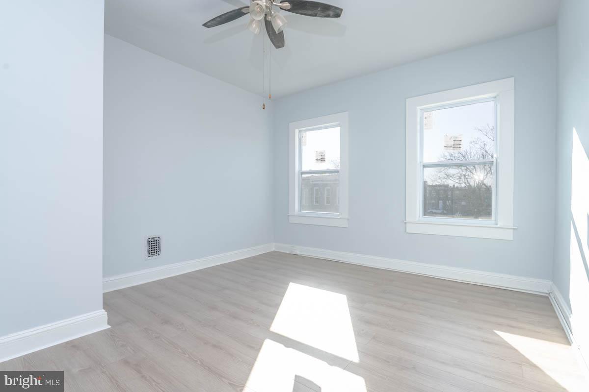 1515 N Montford Ave Property Photo 23