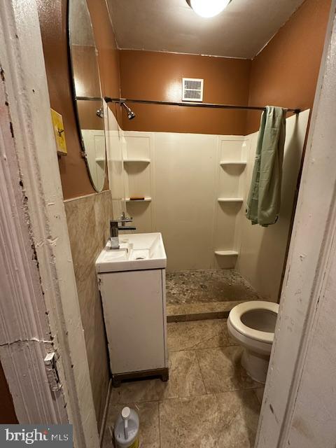 2424 Greenmount Ave Property Photo 20