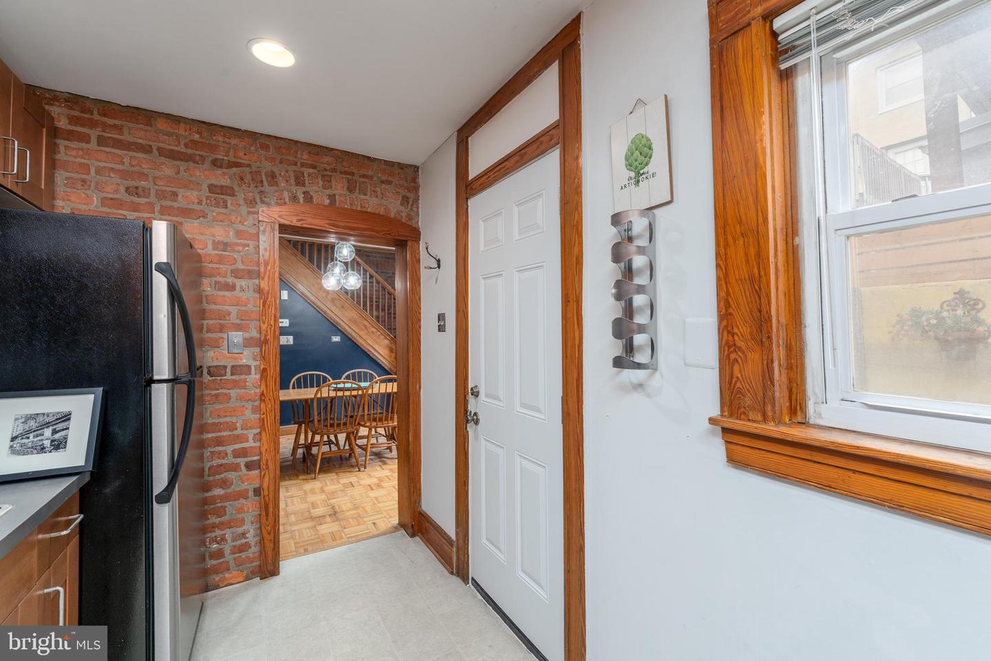 1735 Gough St Property Photo 10
