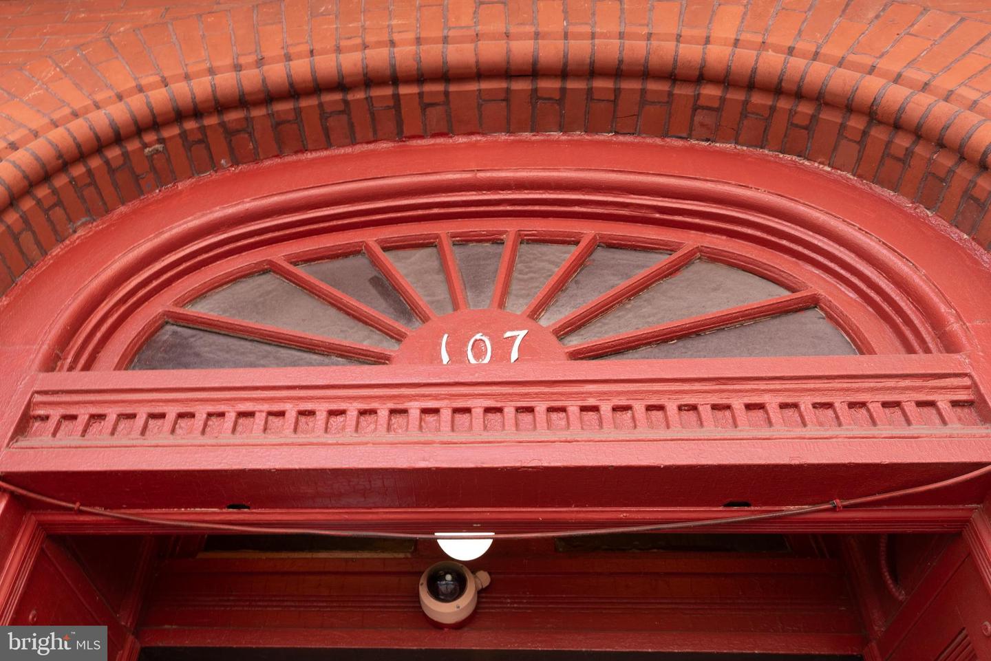 107 E Chase St Property Photo 5