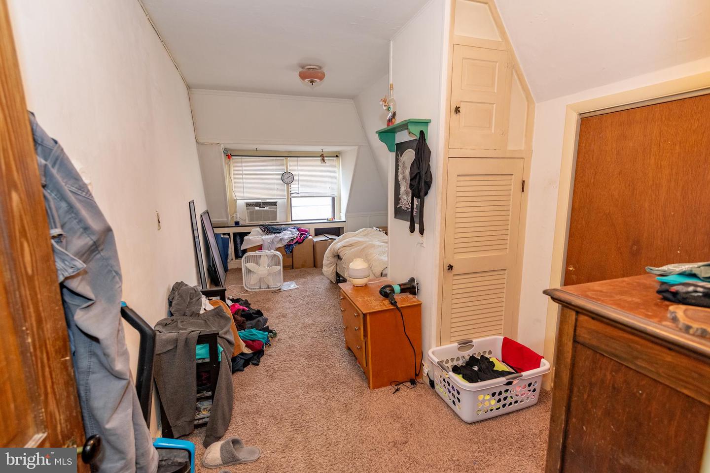 107 E Chase St Property Photo 34