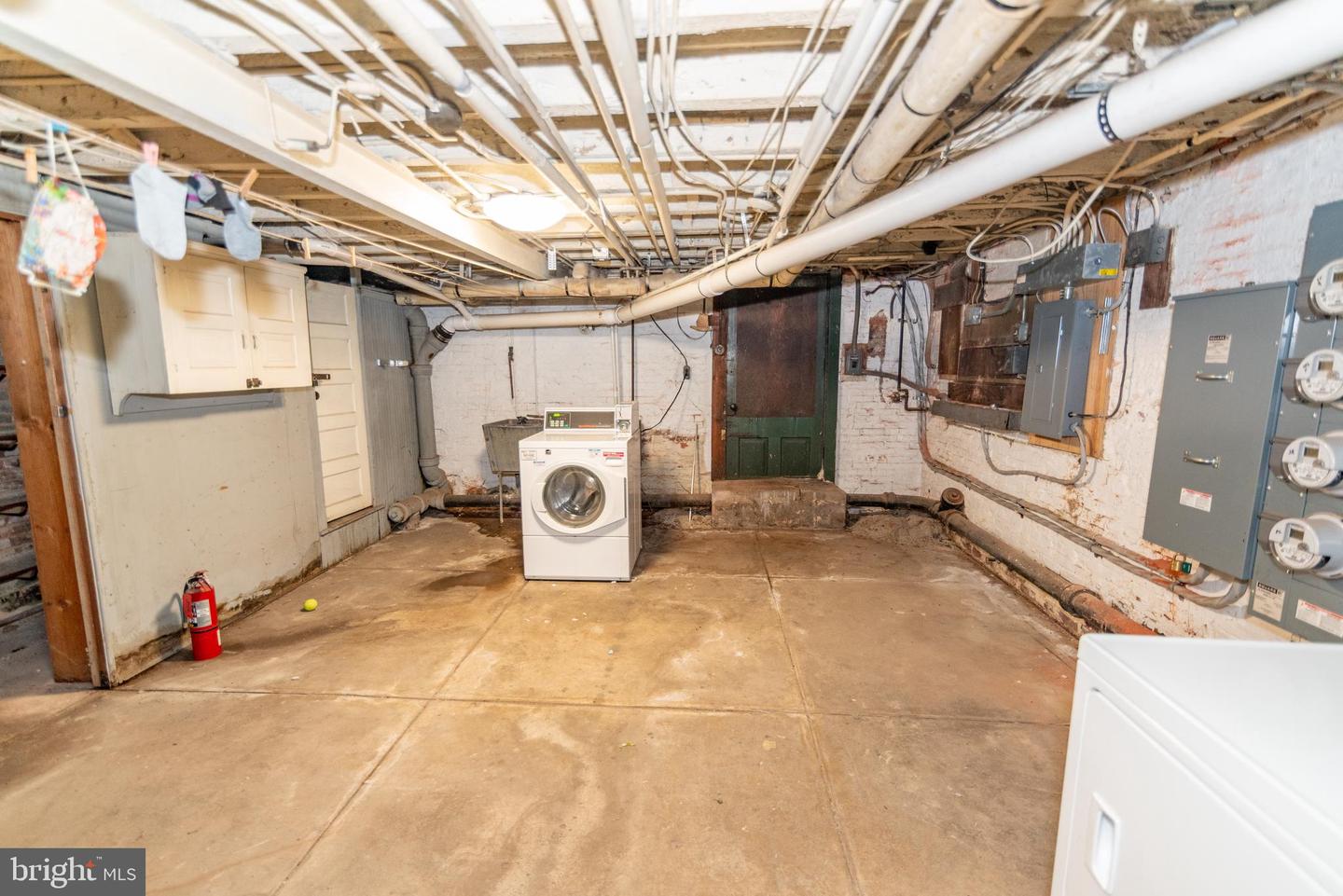 107 E Chase St Property Photo 45