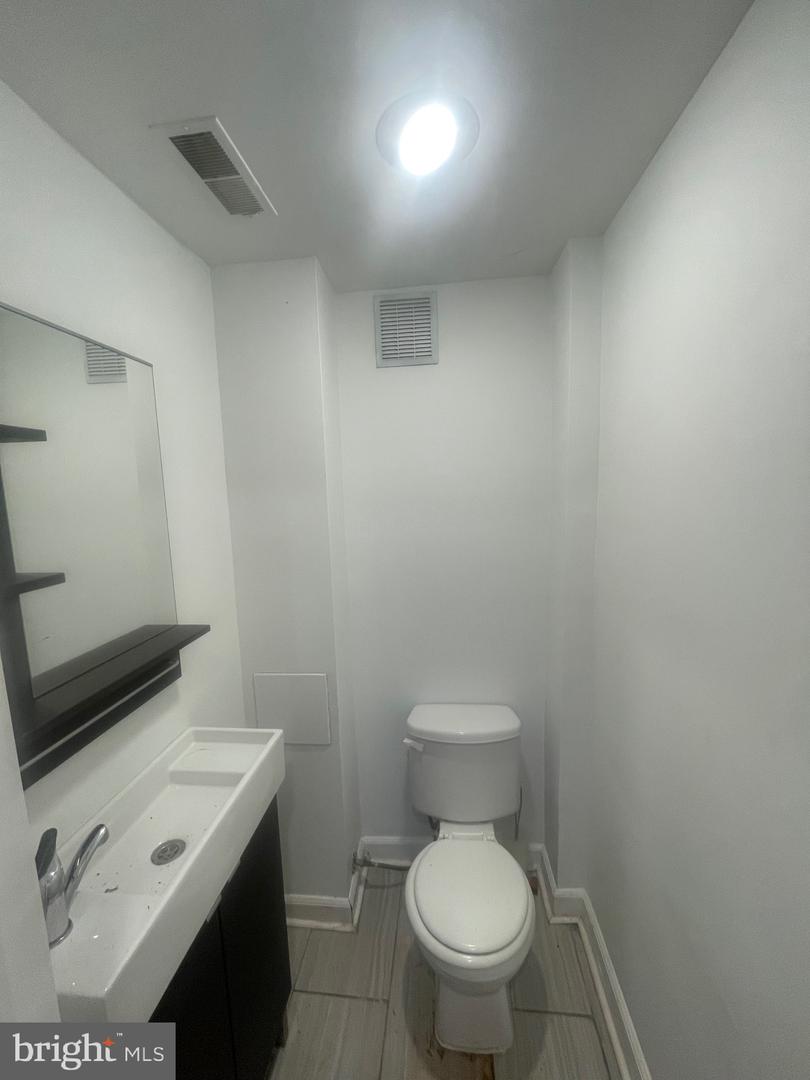 805 Mangold St Property Photo 5