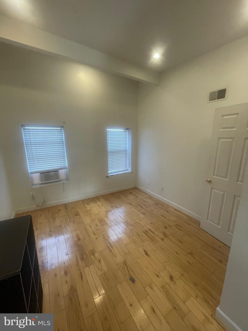 805 Mangold St Property Photo 24