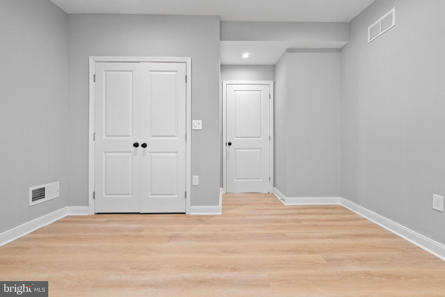2305 E Preston St Property Photo 27