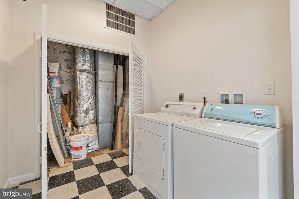 2129 N Charles St Property Photo 21