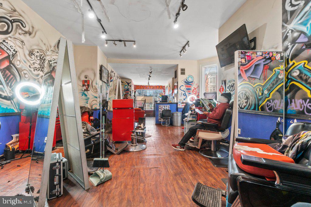 2129 N Charles St Property Photo 24