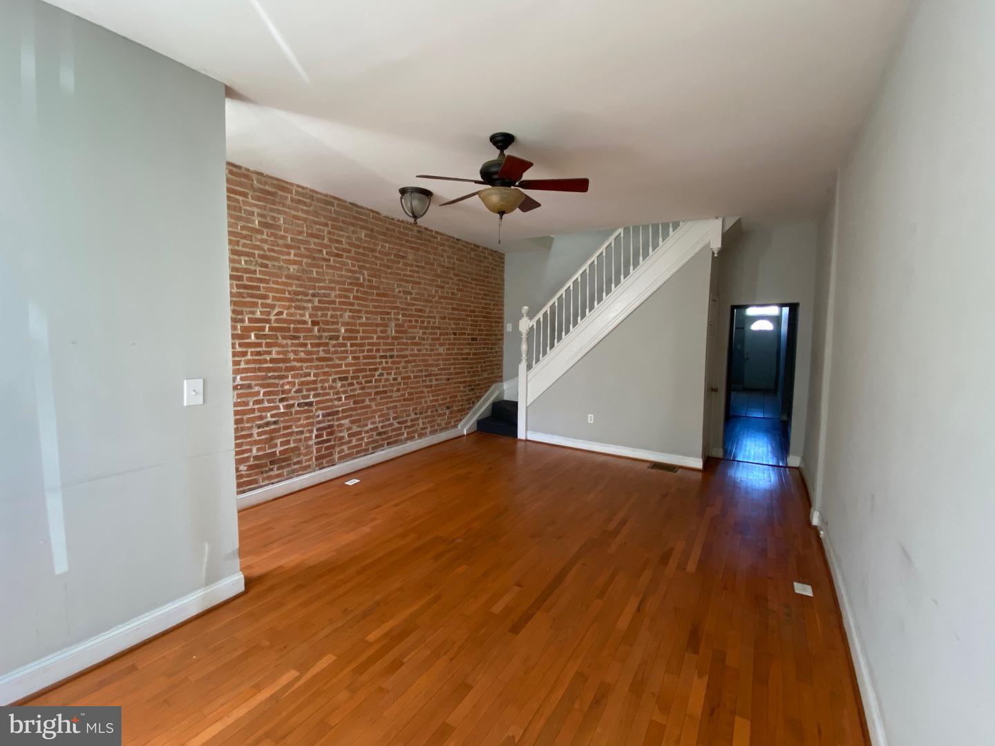 420 E Lorraine Ave Property Photo 2