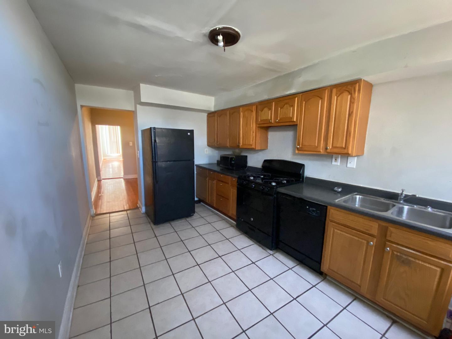 420 E Lorraine Ave Property Photo 4