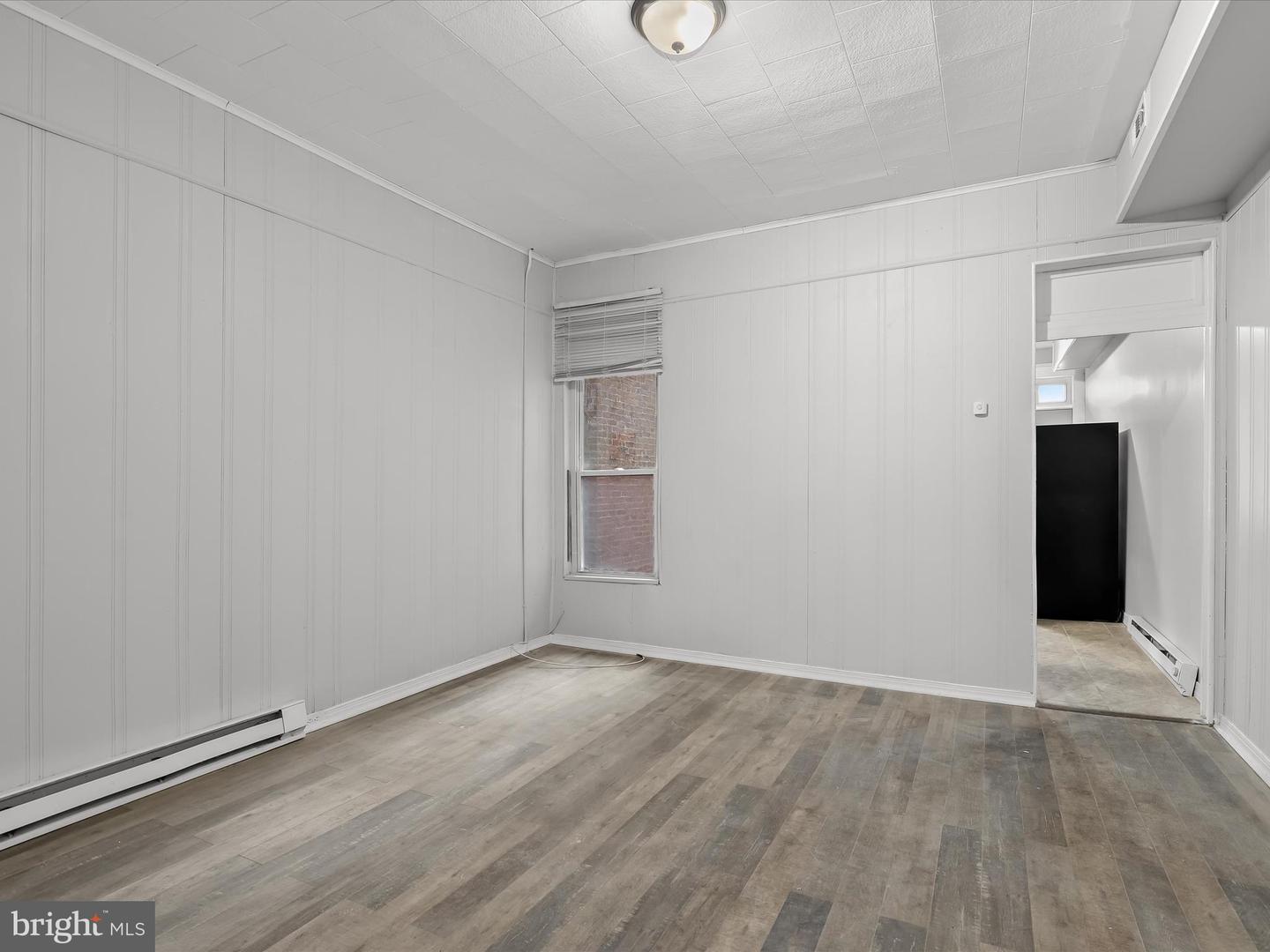 1135 Poplar Grove St Property Photo 10