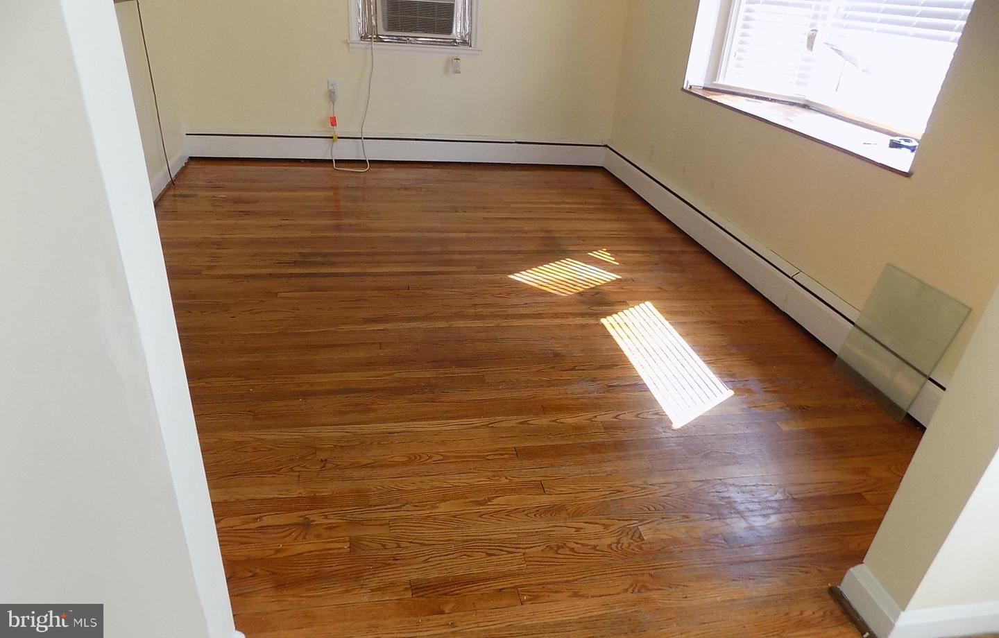 5701 The Alameda Property Photo 10