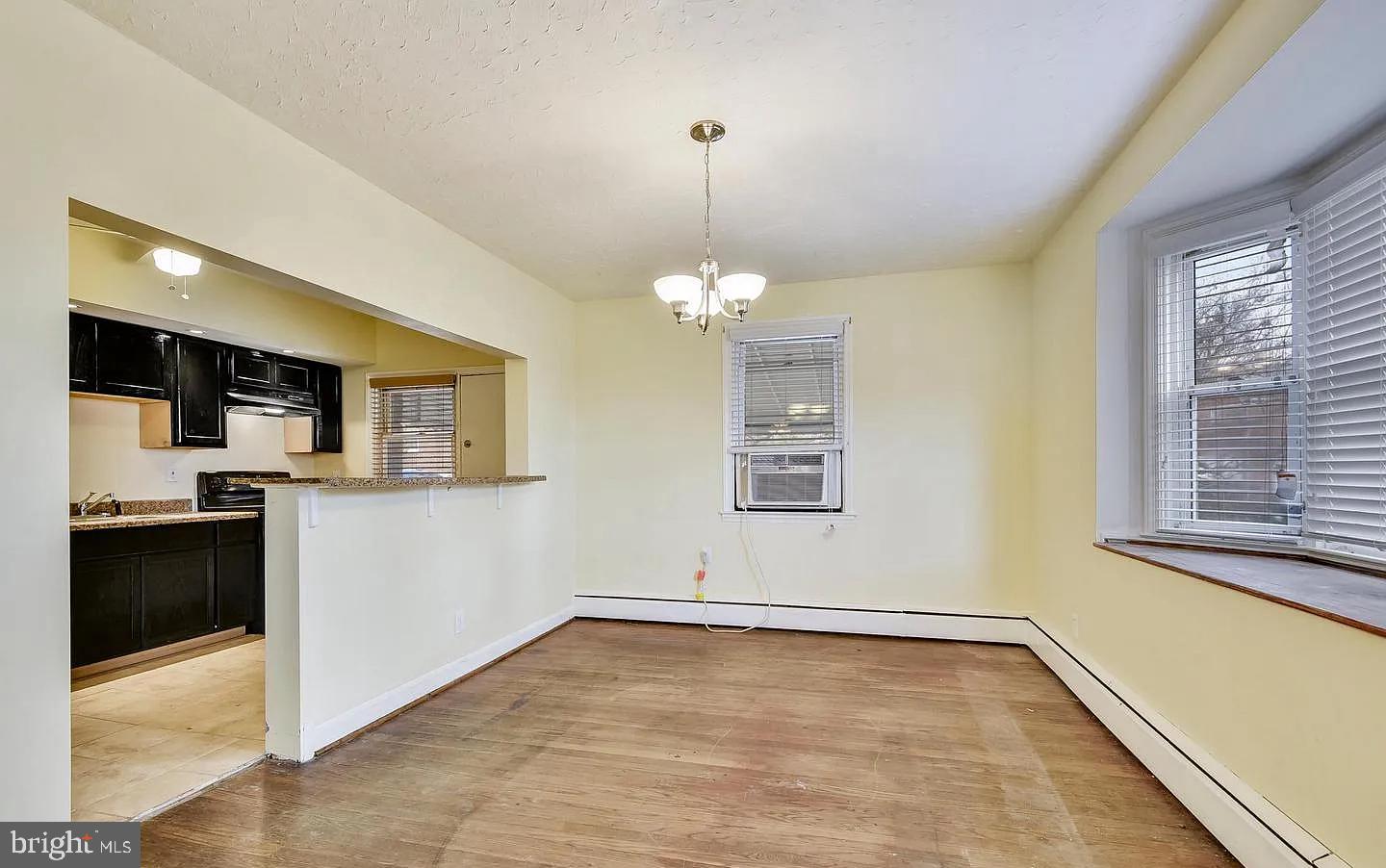 5701 The Alameda Property Photo 11